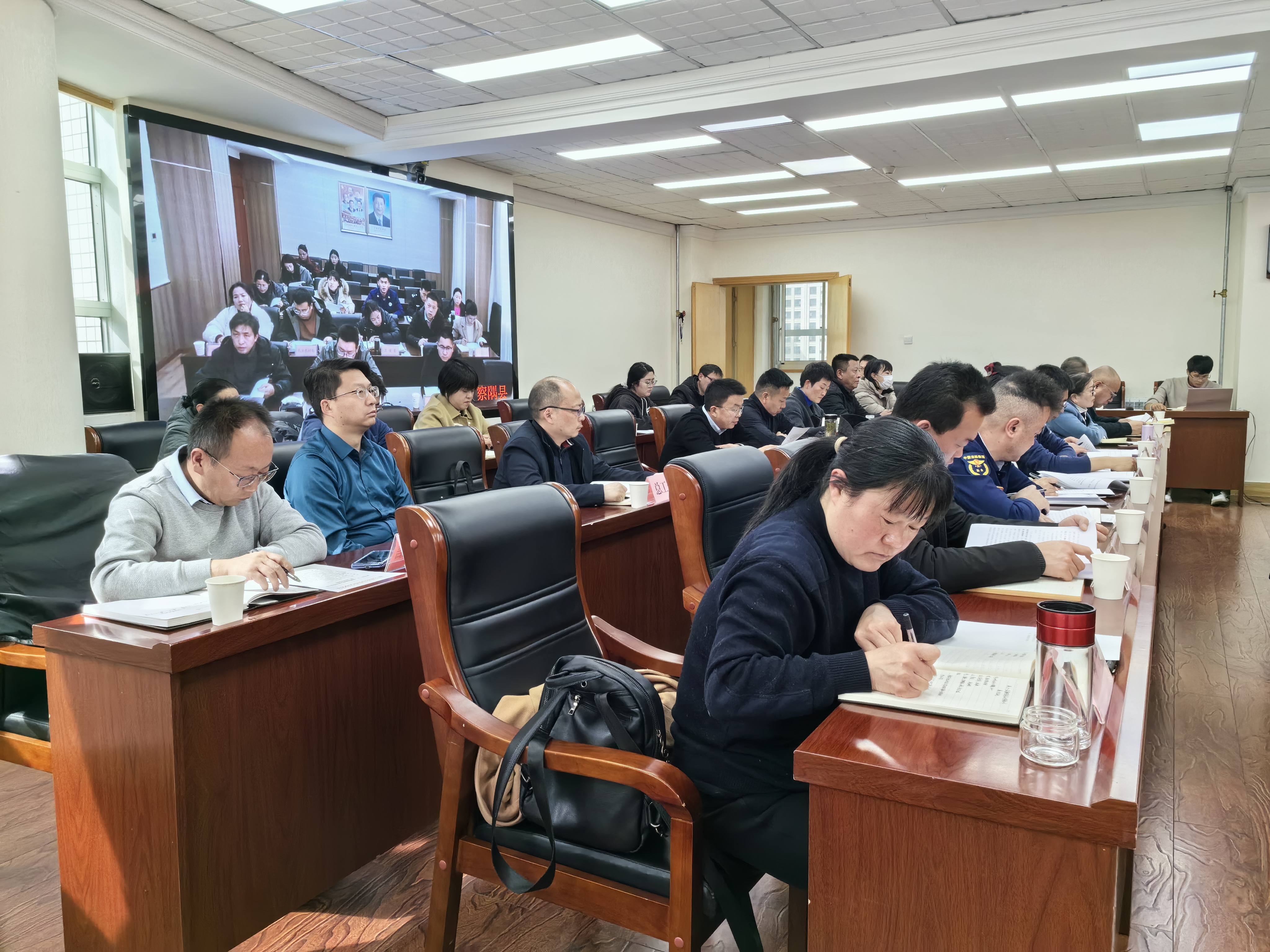 副市长段刚辉出席会议.